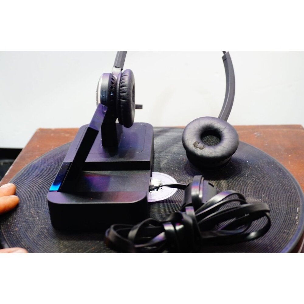 Jabra PRO Wireless Headset & Charging Dock With Adjustable Headband Noise-Cancel